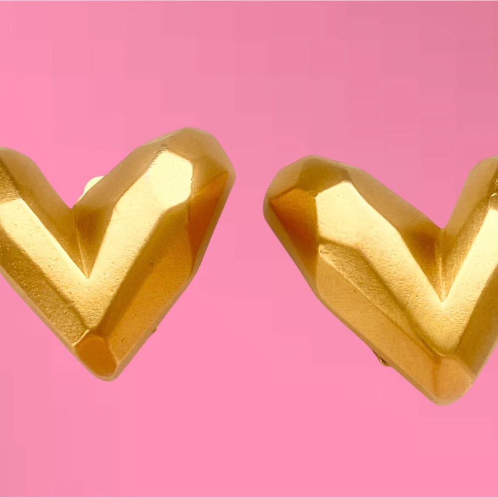 Vintage Heart Earrings 80’s Gold Heart Earrings Heart Earrings Gold Hearts